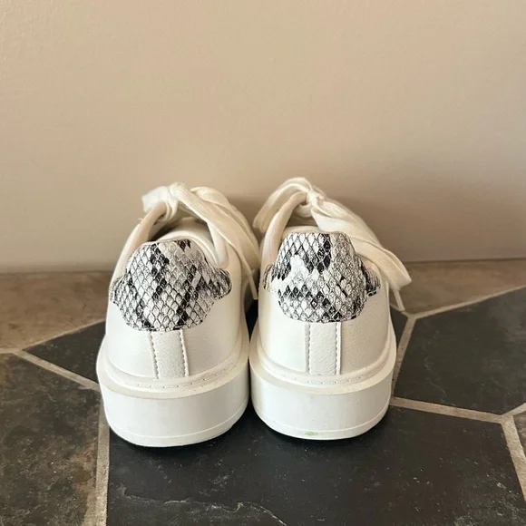 Steve Madden Catcher Sneakers Size 9.5 - Picture 4 of 7